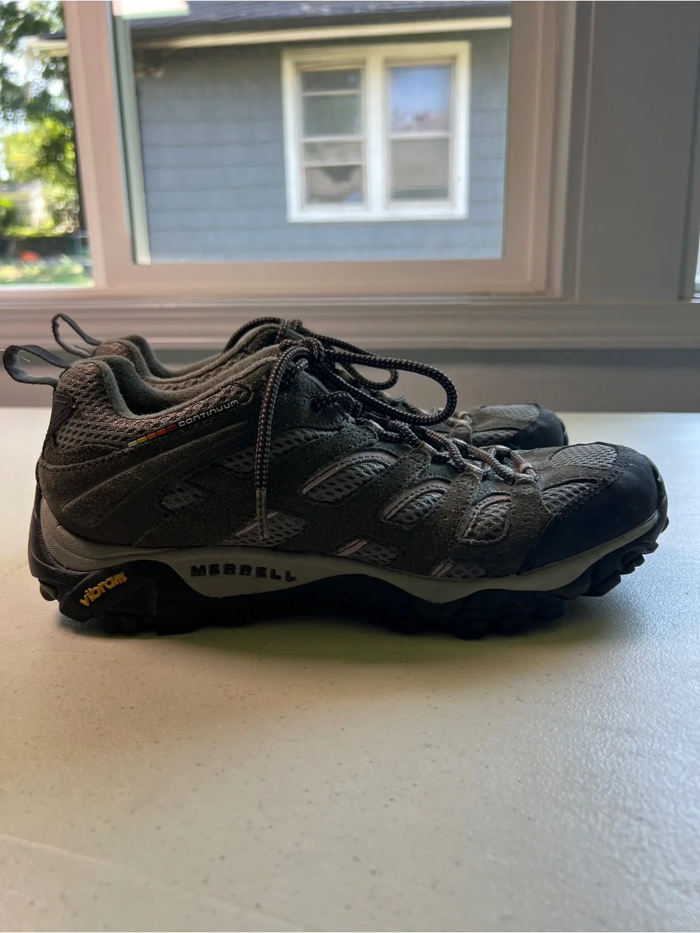 Merrell Continuum Vibram Hiking Sneakers Beluga Gray Lilac Womens Sz 11